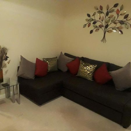 Airdrie Apartments ภายนอก รูปภาพ