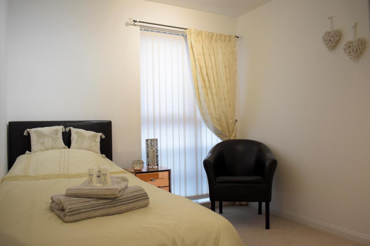 Airdrie Apartments ภายนอก รูปภาพ